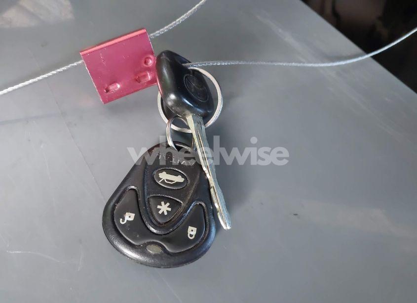 Photo 11 of 2003 Toyota Sequoia SR5 V8 (VIN 5TDZT34A33S183141)