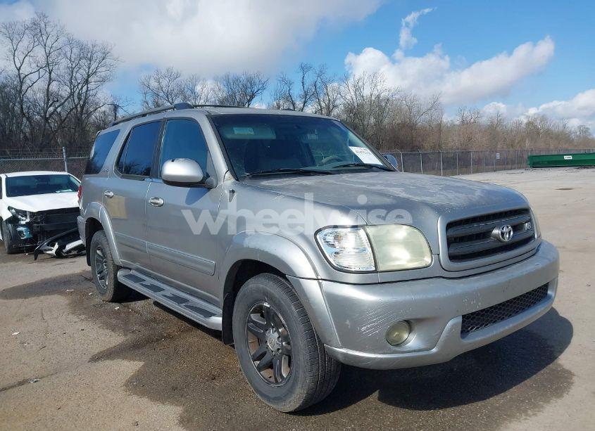 2004 Toyota Sequoia SR5 V8 (VIN 5TDZT34A34S210081) main photo
