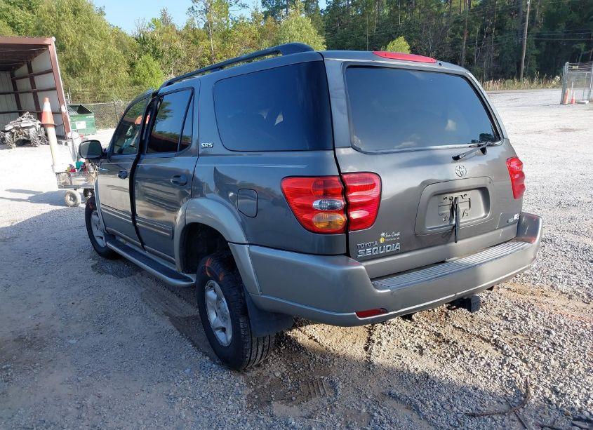 Photo 3 of 2004 Toyota Sequoia SR5 V8 (VIN 5TDZT34A34S215376)