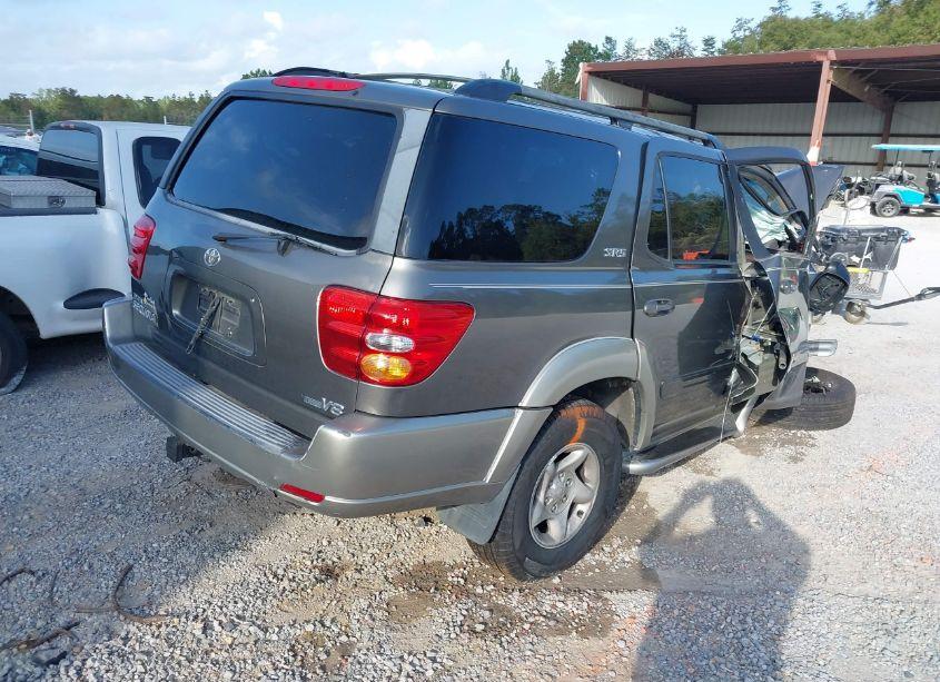 Photo 4 of 2004 Toyota Sequoia SR5 V8 (VIN 5TDZT34A34S215376)