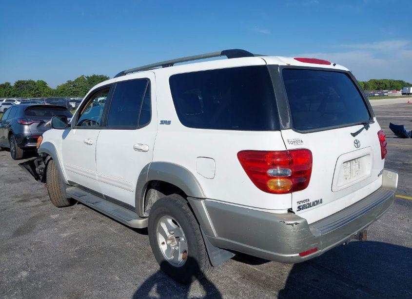 Photo 3 of 2004 Toyota Sequoia SR5 V8 (VIN 5TDZT34A34S216057)