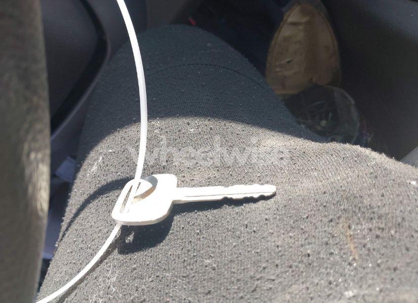 Photo 11 of 2004 Toyota Sequoia SR5 V8 (VIN 5TDZT34A34S227687)