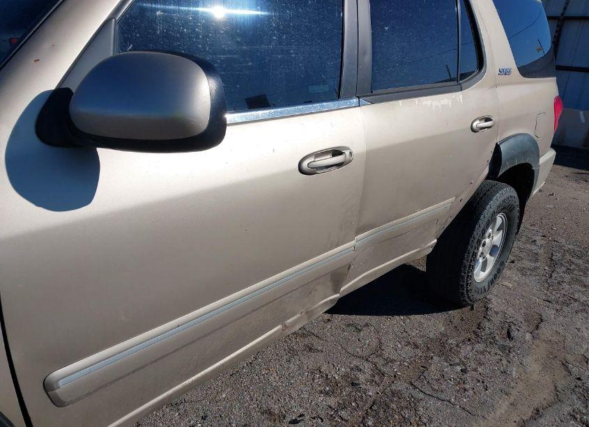 Photo 6 of 2005 Toyota Sequoia SR5 V8 (VIN 5TDZT34A35S246838)