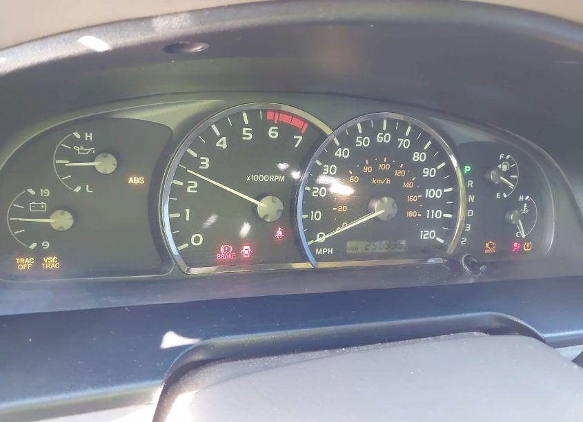 Photo 7 of 2005 Toyota Sequoia SR5 V8 (VIN 5TDZT34A35S246838)