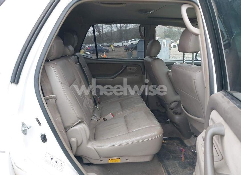 Photo 8 of 2006 Toyota Sequoia SR5 V8 (VIN 5TDZT34A36S275855)