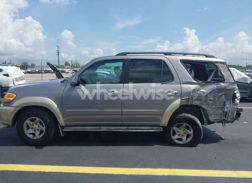 Photo 15 of 2001 Toyota Sequoia SR5 V8 (VIN 5TDZT34A41S019250)