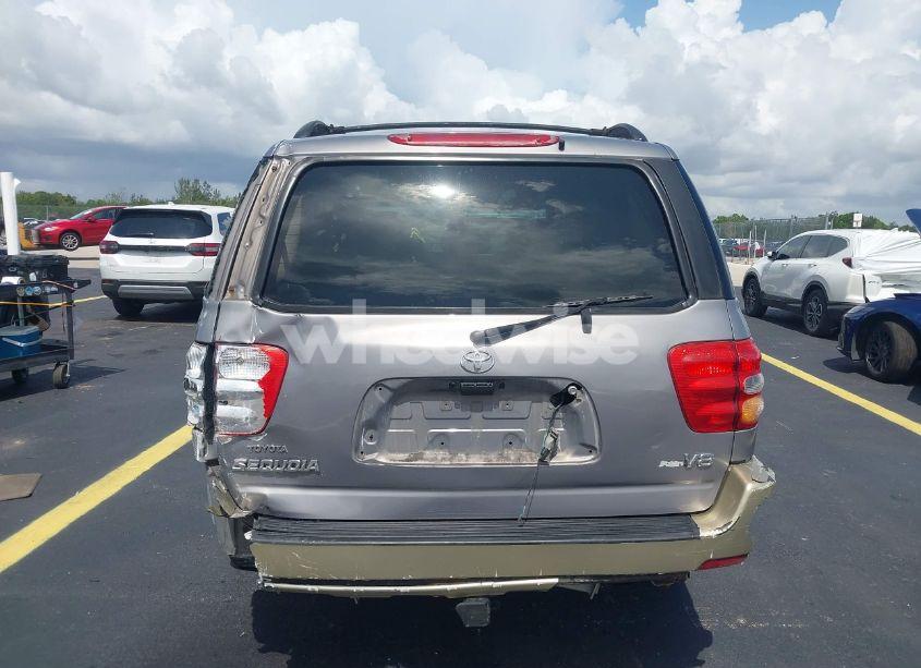 Photo 17 of 2001 Toyota Sequoia SR5 V8 (VIN 5TDZT34A41S019250)