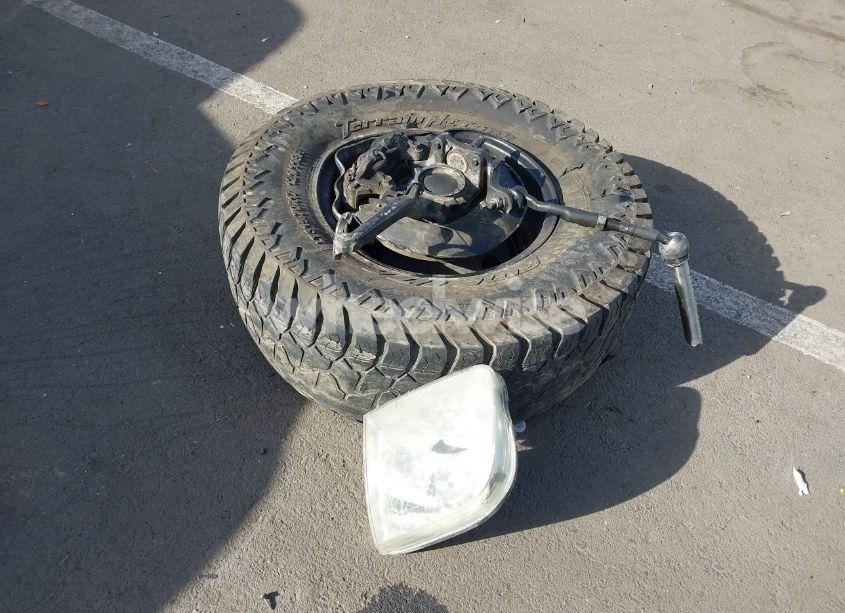 Photo 12 of 2002 Toyota Sequoia SR5 V8 (VIN 5TDZT34A42S114070)