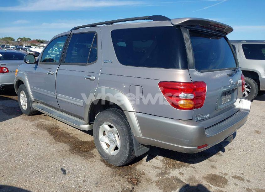Photo 3 of 2002 Toyota Sequoia SR5 V8 (VIN 5TDZT34A42S128955)