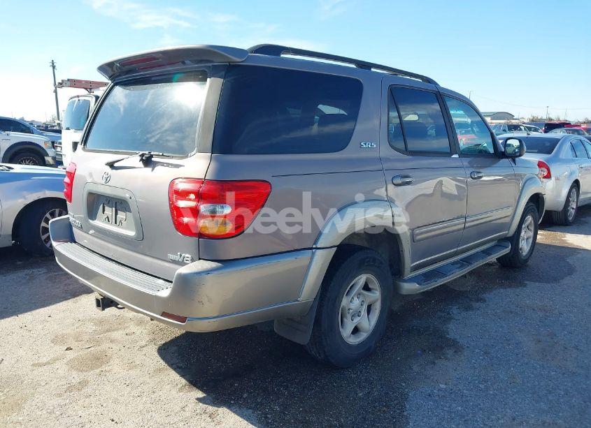 Photo 4 of 2002 Toyota Sequoia SR5 V8 (VIN 5TDZT34A42S128955)