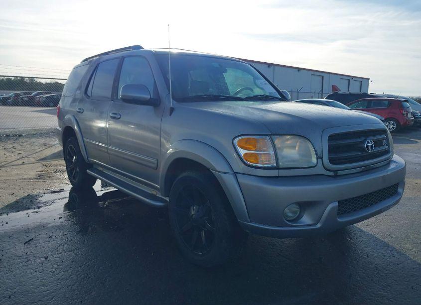 2003 Toyota Sequoia SR5 V8 (VIN 5TDZT34A43S145076) main photo