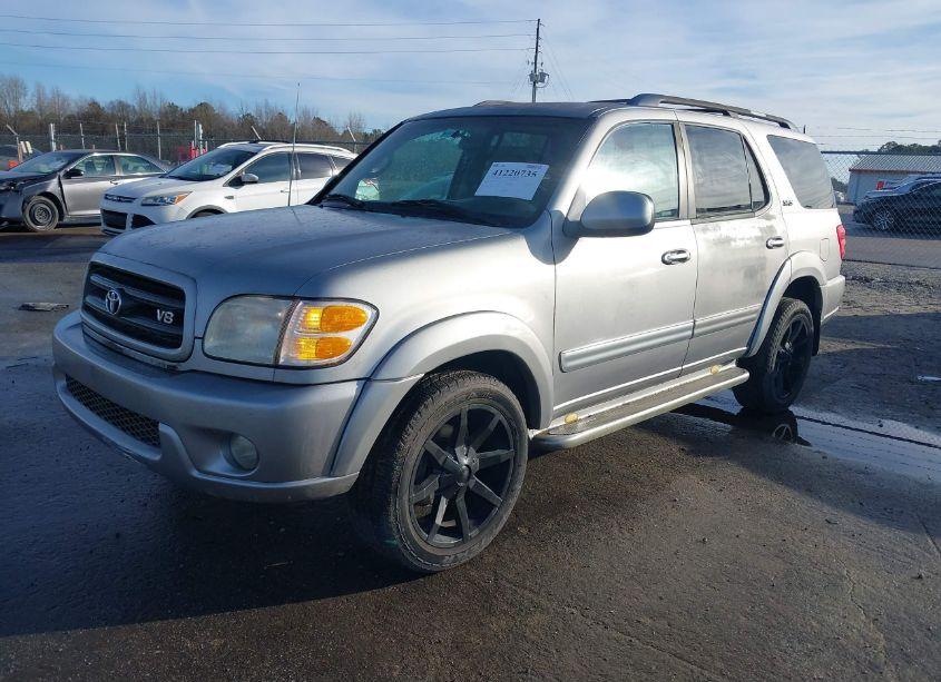 Photo 2 of 2003 Toyota Sequoia SR5 V8 (VIN 5TDZT34A43S145076)