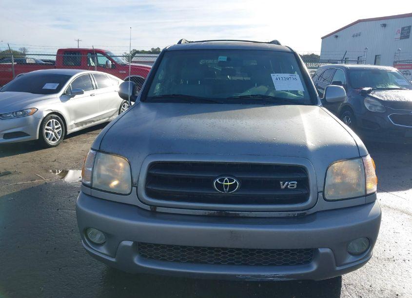 Photo 6 of 2003 Toyota Sequoia SR5 V8 (VIN 5TDZT34A43S145076)