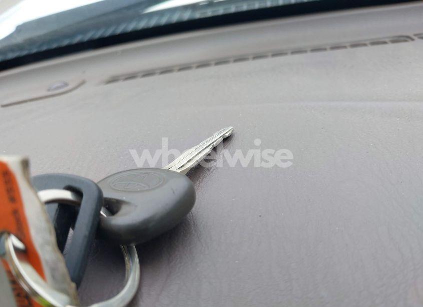 Photo 11 of 2004 Toyota Sequoia SR5 V8 (VIN 5TDZT34A44S206332)