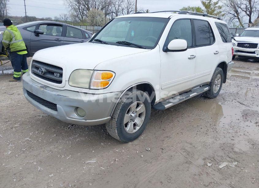 Photo 2 of 2004 Toyota Sequoia SR5 V8 (VIN 5TDZT34A44S206332)