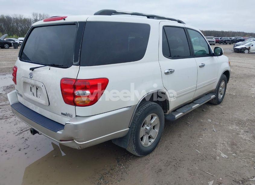 Photo 4 of 2004 Toyota Sequoia SR5 V8 (VIN 5TDZT34A44S206332)