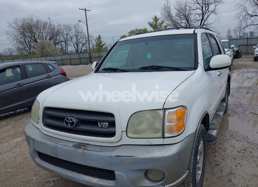 Photo 6 of 2004 Toyota Sequoia SR5 V8 (VIN 5TDZT34A44S206332)