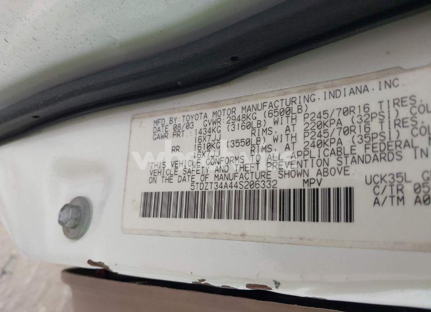 Photo 9 of 2004 Toyota Sequoia SR5 V8 (VIN 5TDZT34A44S206332)