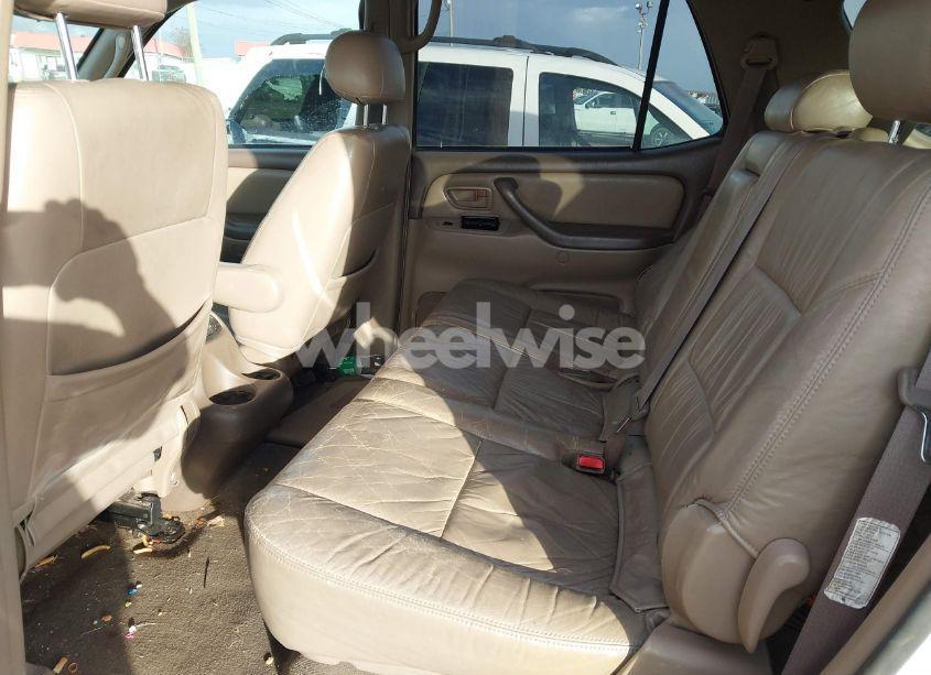 Photo 8 of 2004 Toyota Sequoia SR5 V8 (VIN 5TDZT34A44S209327)