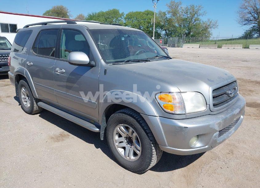 2004 Toyota Sequoia SR5 V8 (VIN 5TDZT34A44S209408) main photo