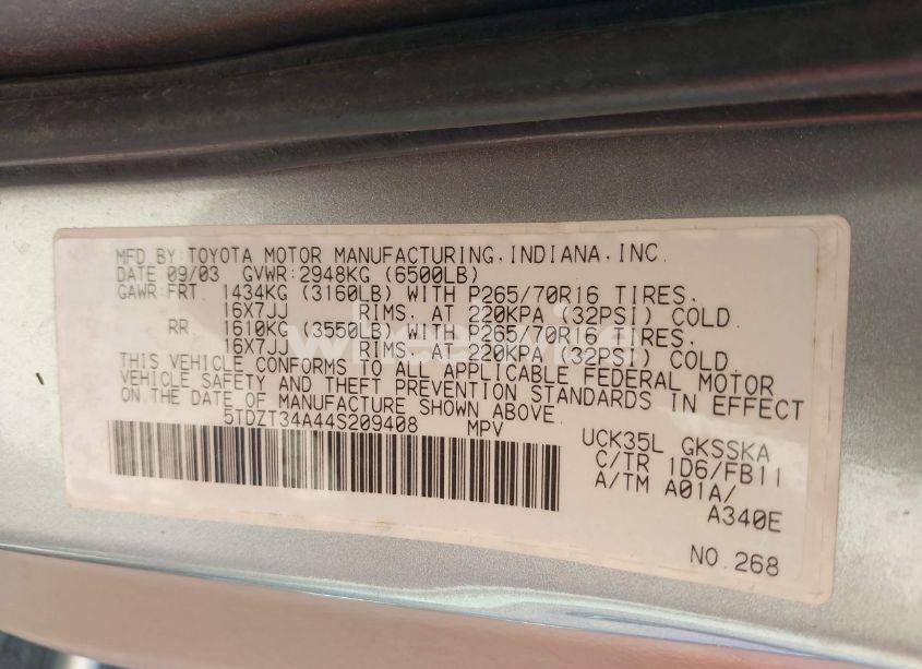 Photo 9 of 2004 Toyota Sequoia SR5 V8 (VIN 5TDZT34A44S209408)