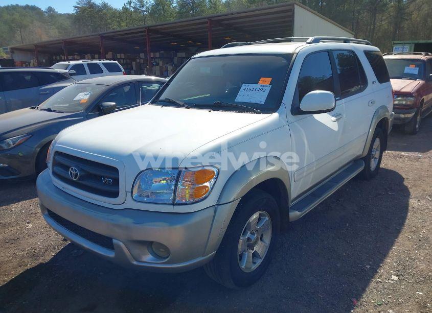 Photo 2 of 2004 Toyota Sequoia SR5 V8 (VIN 5TDZT34A44S211112)