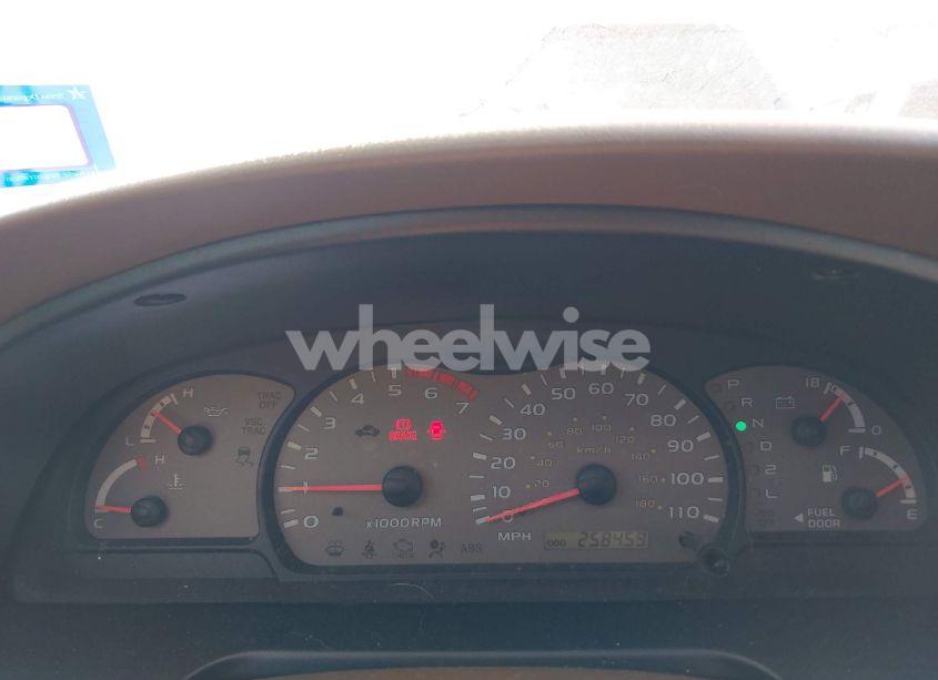 Photo 7 of 2004 Toyota Sequoia SR5 V8 (VIN 5TDZT34A44S217542)