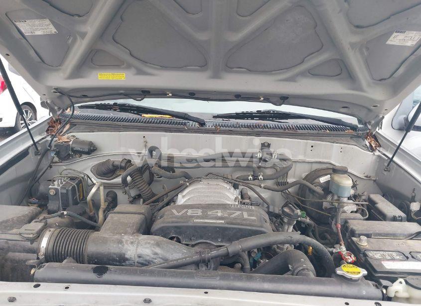 Photo 10 of 2004 Toyota Sequoia SR5 V8 (VIN 5TDZT34A44S226788)