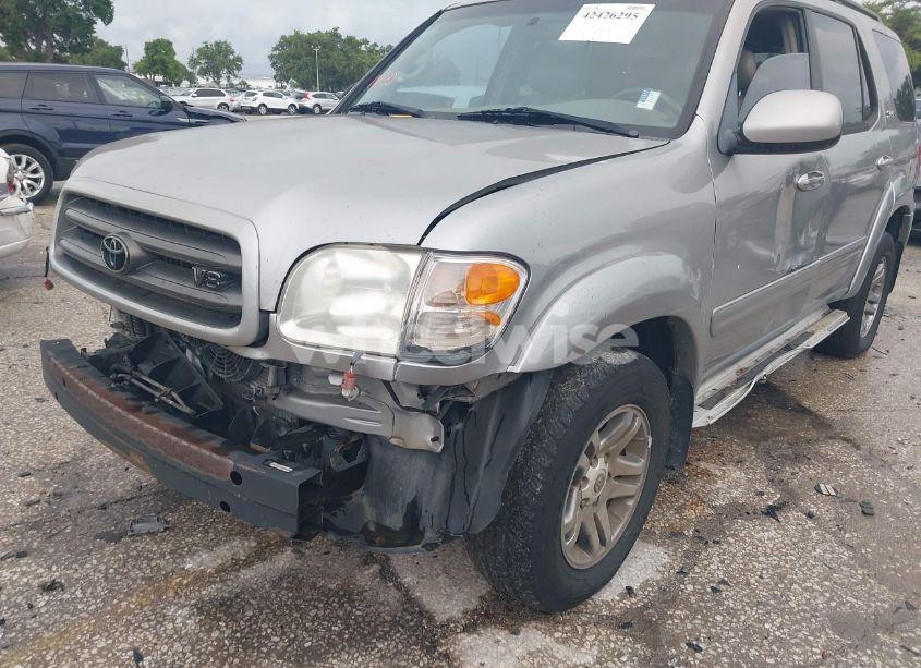 Photo 13 of 2004 Toyota Sequoia SR5 V8 (VIN 5TDZT34A44S226788)