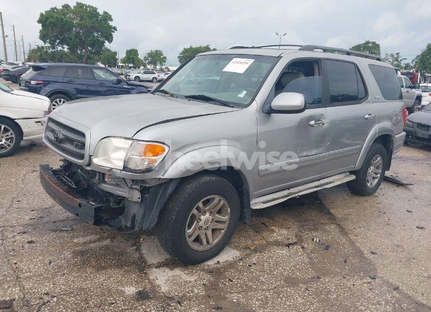 Photo 2 of 2004 Toyota Sequoia SR5 V8 (VIN 5TDZT34A44S226788)