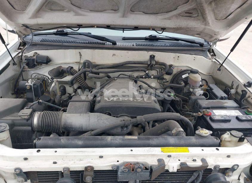 Photo 10 of 2004 Toyota Sequoia SR5 V8 (VIN 5TDZT34A44S234566)