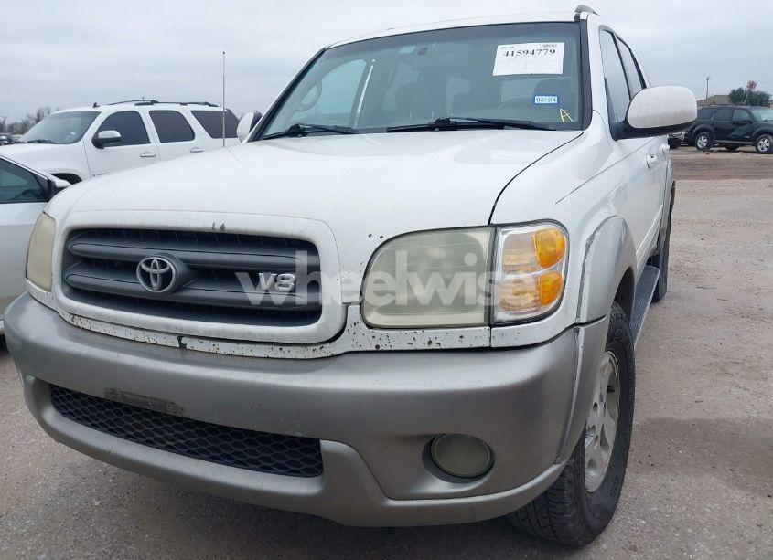 Photo 6 of 2004 Toyota Sequoia SR5 V8 (VIN 5TDZT34A44S234566)