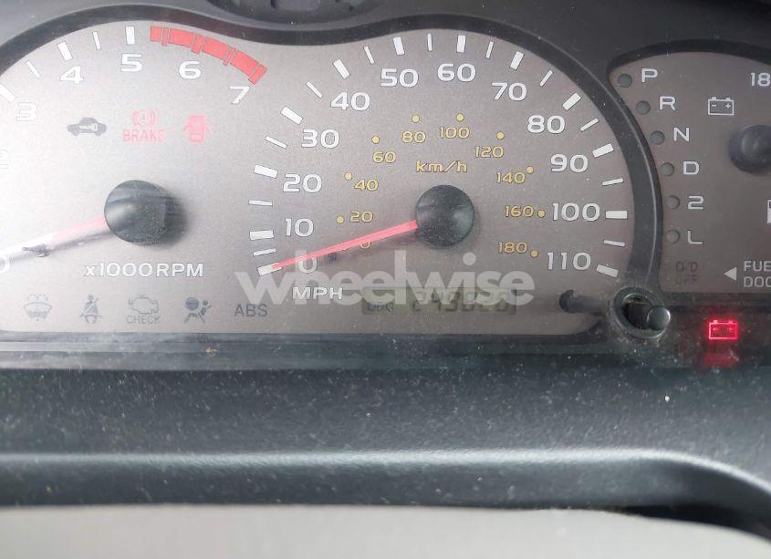 Photo 7 of 2004 Toyota Sequoia SR5 V8 (VIN 5TDZT34A44S234566)