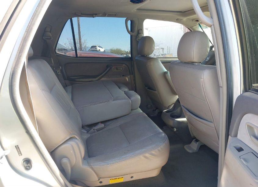 Photo 8 of 2007 Toyota Sequoia SR5 V8 (VIN 5TDZT34A47S290186)