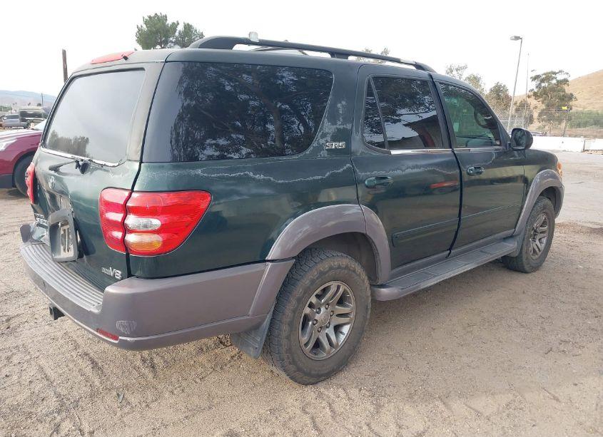 Photo 4 of 2002 Toyota Sequoia SR5 V8 (VIN 5TDZT34A52S093696)