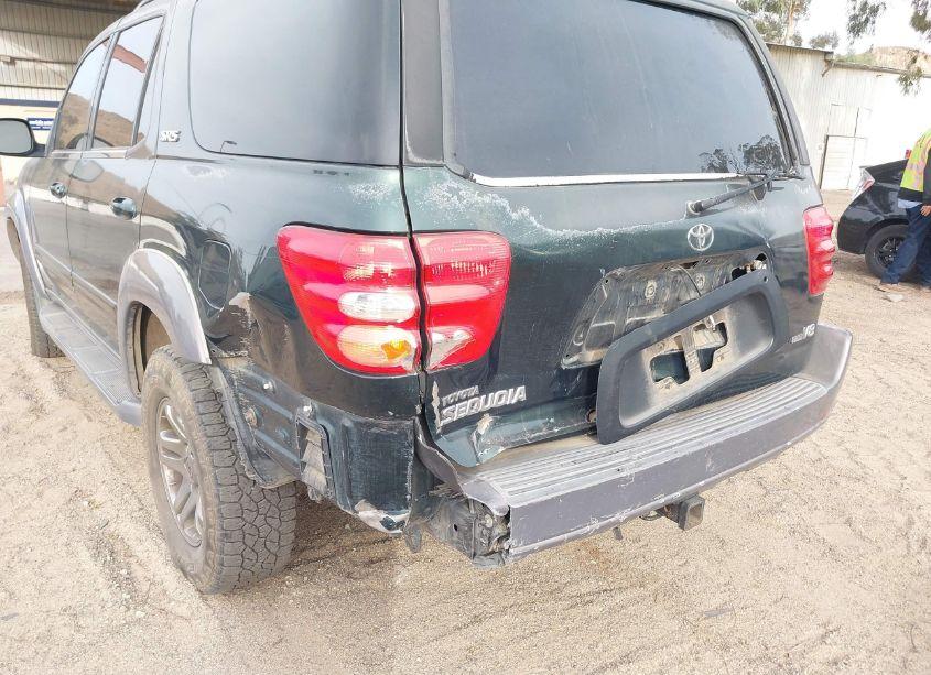 Photo 6 of 2002 Toyota Sequoia SR5 V8 (VIN 5TDZT34A52S093696)