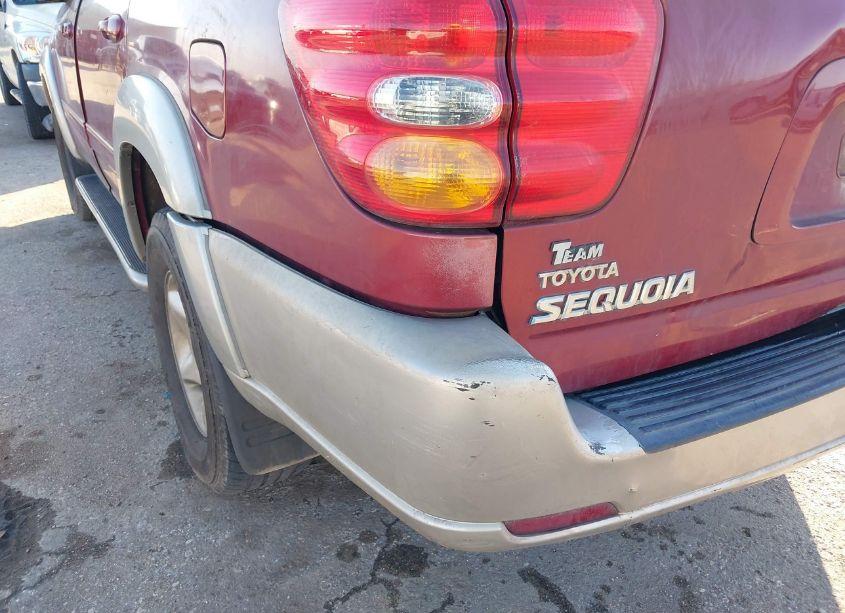 Photo 12 of 2002 Toyota Sequoia SR5 V8 (VIN 5TDZT34A52S108553)