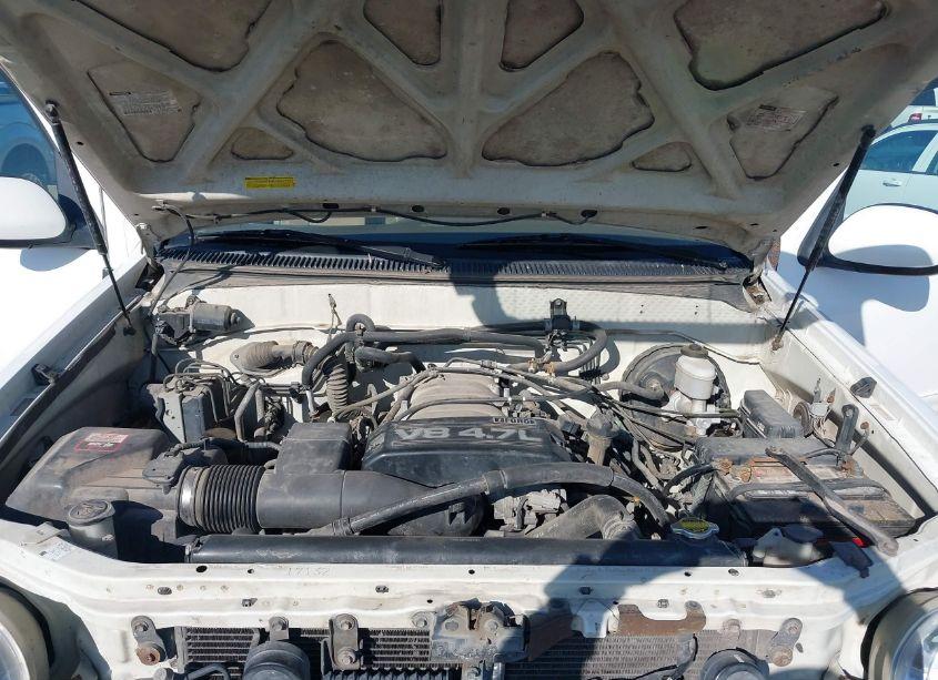 Photo 10 of 2002 Toyota Sequoia SR5 (VIN 5TDZT34A52S126650)