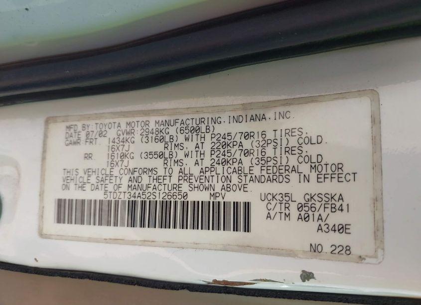 Photo 9 of 2002 Toyota Sequoia SR5 (VIN 5TDZT34A52S126650)