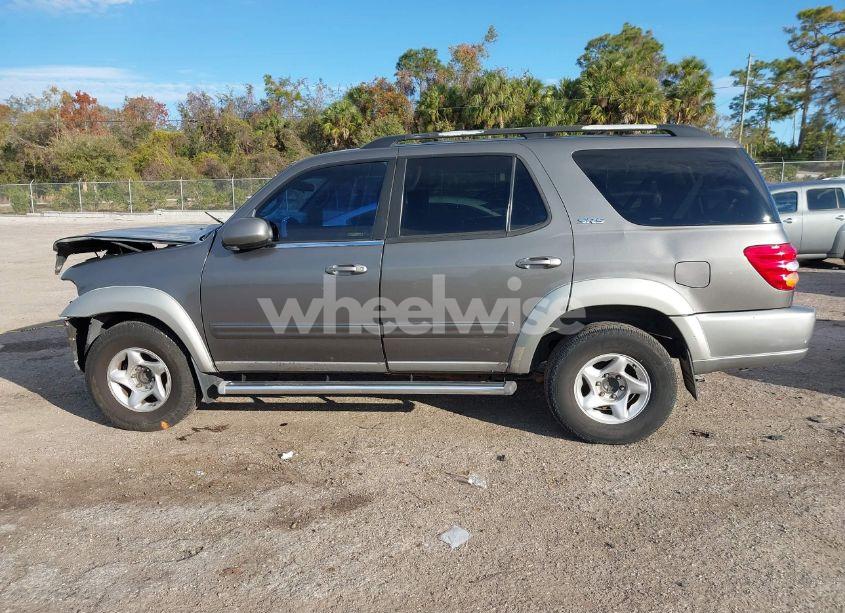 Photo 14 of 2003 Toyota Sequoia SR5 V8 (VIN 5TDZT34A53S156622)