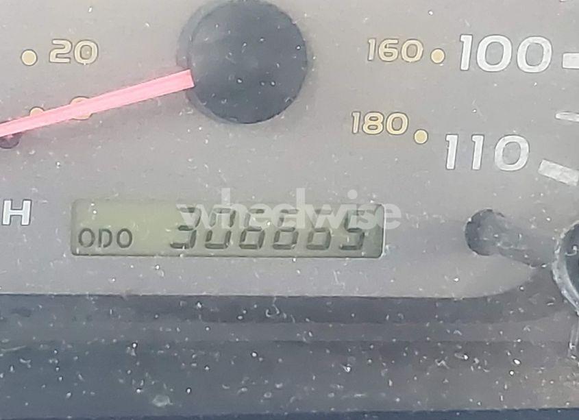 Photo 15 of 2003 Toyota Sequoia SR5 V8 (VIN 5TDZT34A53S156622)