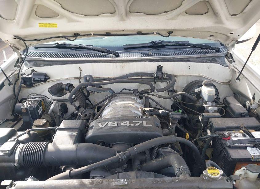 Photo 10 of 2003 Toyota Sequoia SR5 V8 (VIN 5TDZT34A53S188566)