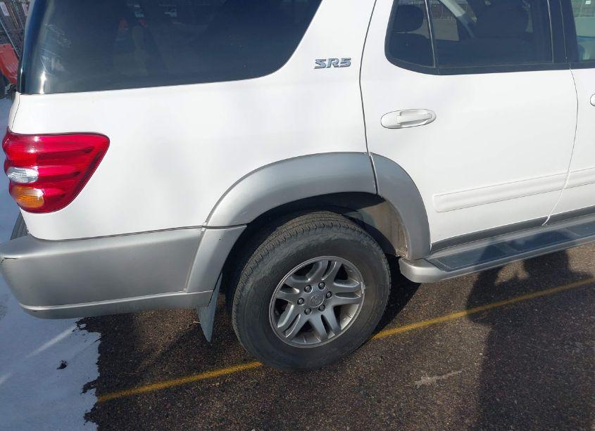 Photo 6 of 2003 Toyota Sequoia SR5 V8 (VIN 5TDZT34A53S188566)