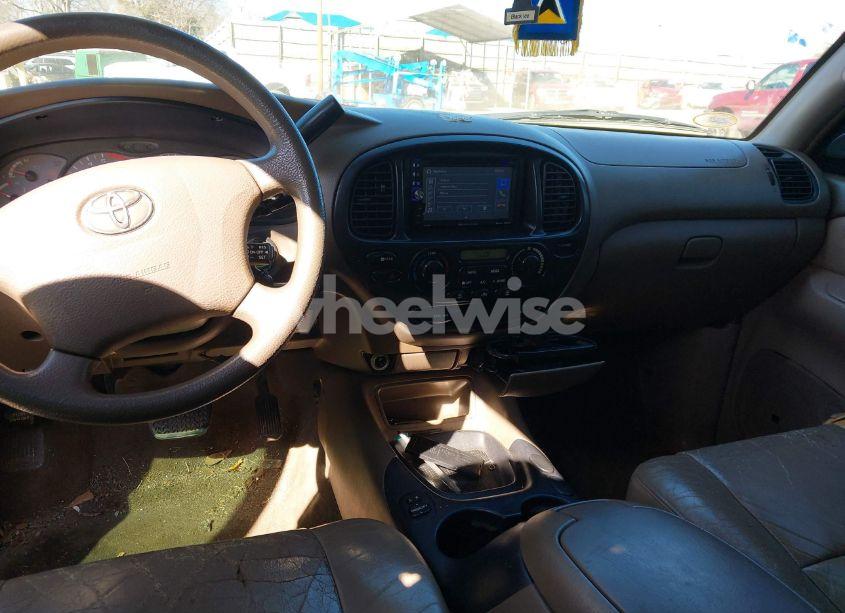 Photo 17 of 2004 Toyota Sequoia SR5 V8 (VIN 5TDZT34A54S216741)