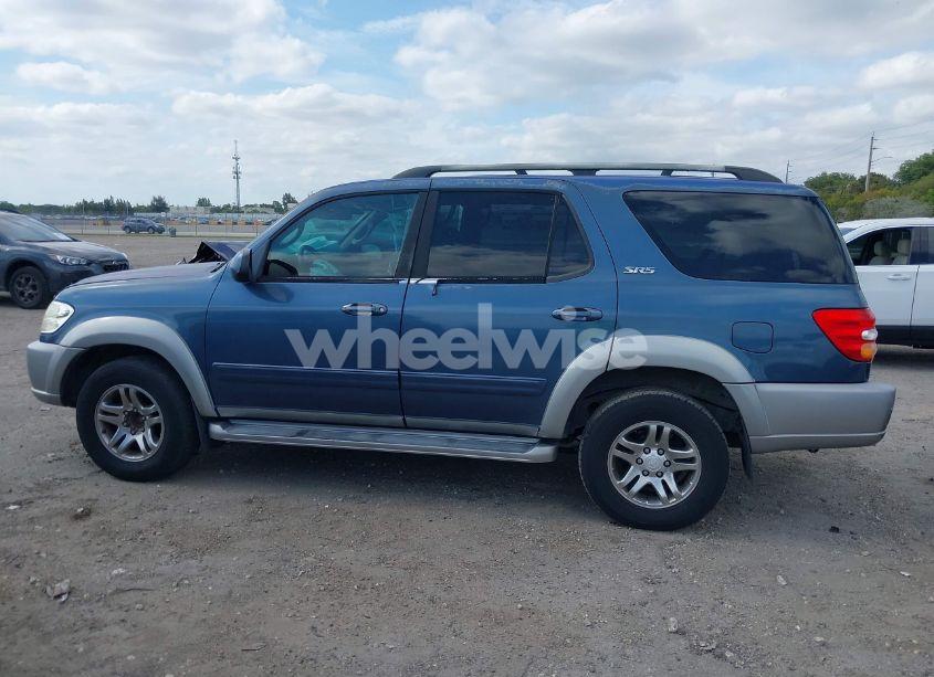 Photo 14 of 2004 Toyota Sequoia SR5 V8 (VIN 5TDZT34A54S233006)