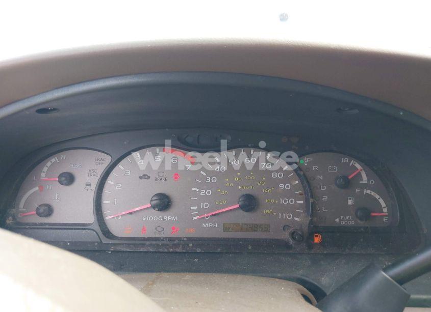 Photo 7 of 2004 Toyota Sequoia SR5 V8 (VIN 5TDZT34A54S233006)