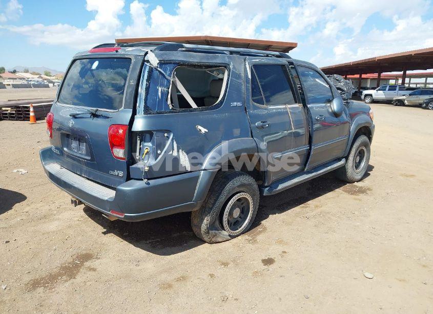 Photo 4 of 2005 Toyota Sequoia SR5 V8 (VIN 5TDZT34A55S246422)