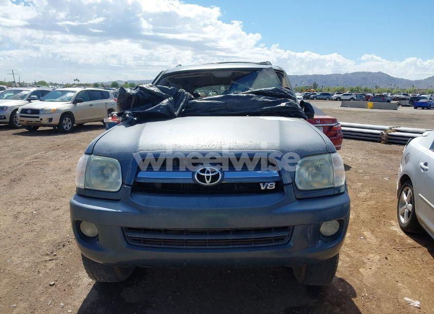 Photo 6 of 2005 Toyota Sequoia SR5 V8 (VIN 5TDZT34A55S246422)