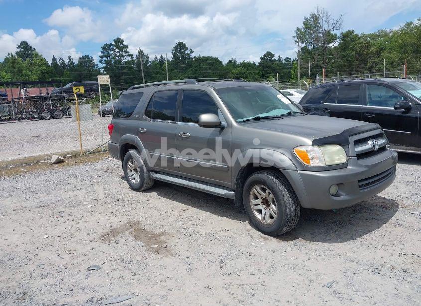 2005 Toyota Sequoia SR5 V8 (VIN 5TDZT34A55S254679) main photo