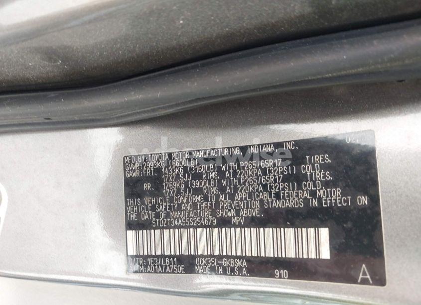 Photo 9 of 2005 Toyota Sequoia SR5 V8 (VIN 5TDZT34A55S254679)